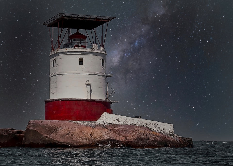 red rock lighthouse